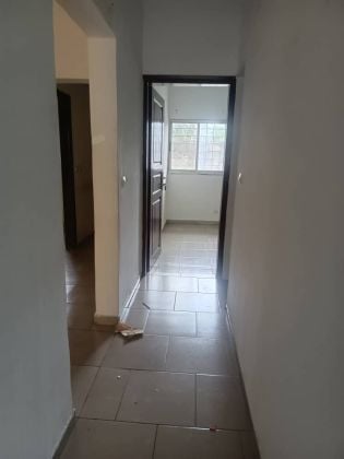 Appartement de 3 pièces au RDC a Angre T 81/82