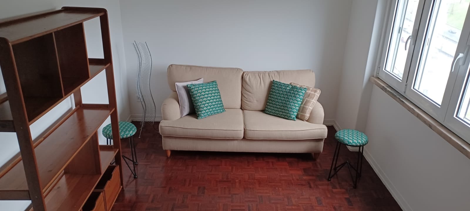 2-bedroom apartment near the subway and Colombo