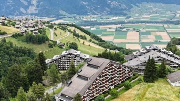 Meublé, 68 m2 et terrasse, jardin en rez-de-chaussée 