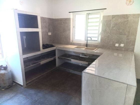 Moorea. Loue maison cubique récente à Maatea. 2 chambres. ...