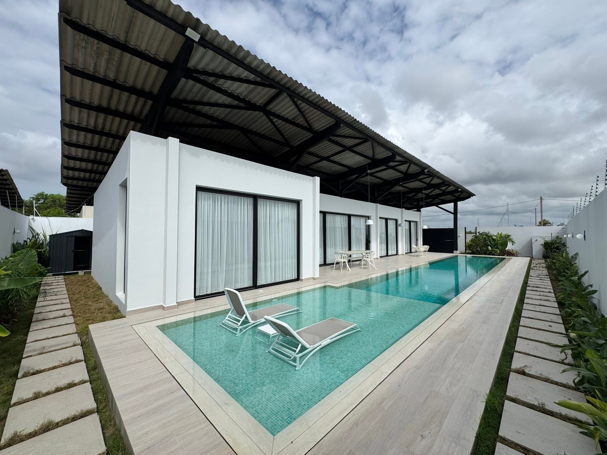 Assinie Vendesi: 2 ville bifamiliari, 4 locali + 1 dependance + piscina 