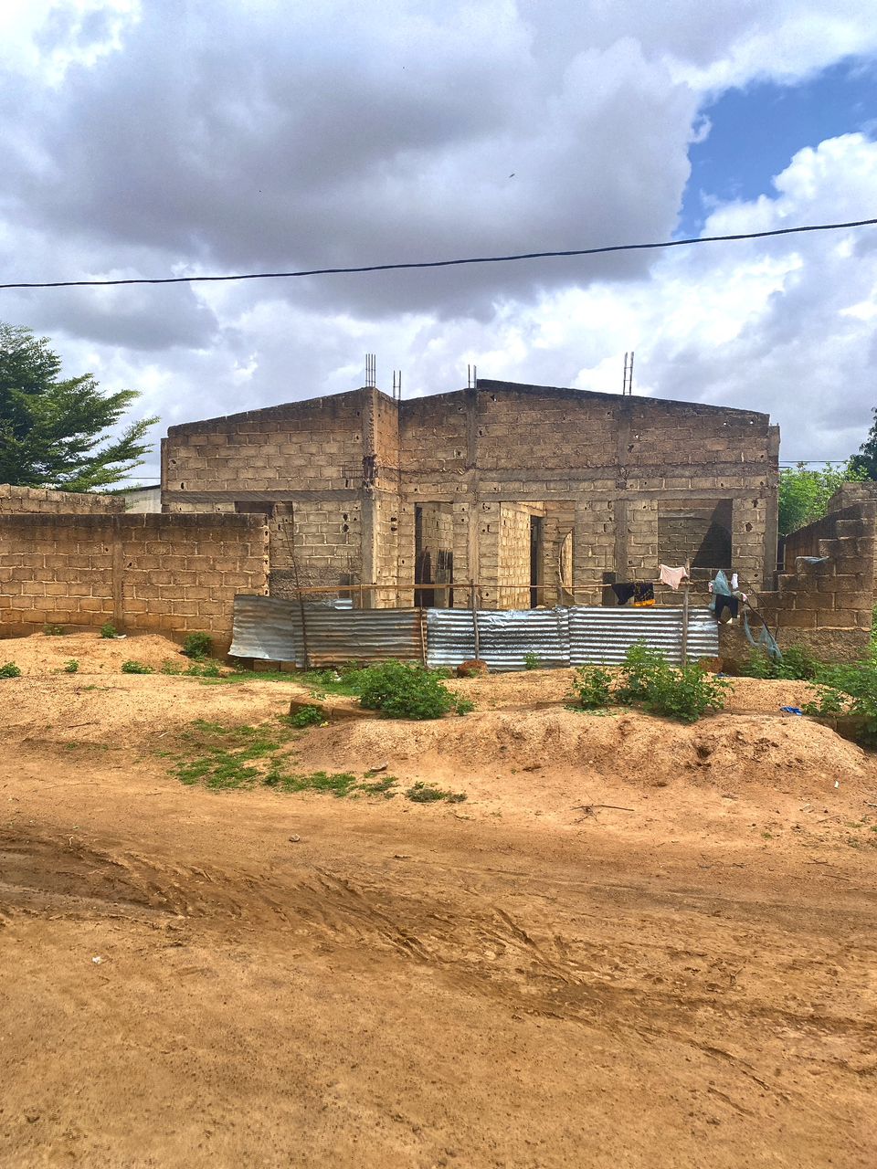 UNE PARCELLE DE 300M² AVEC UNE VILLA F4 À YAGM