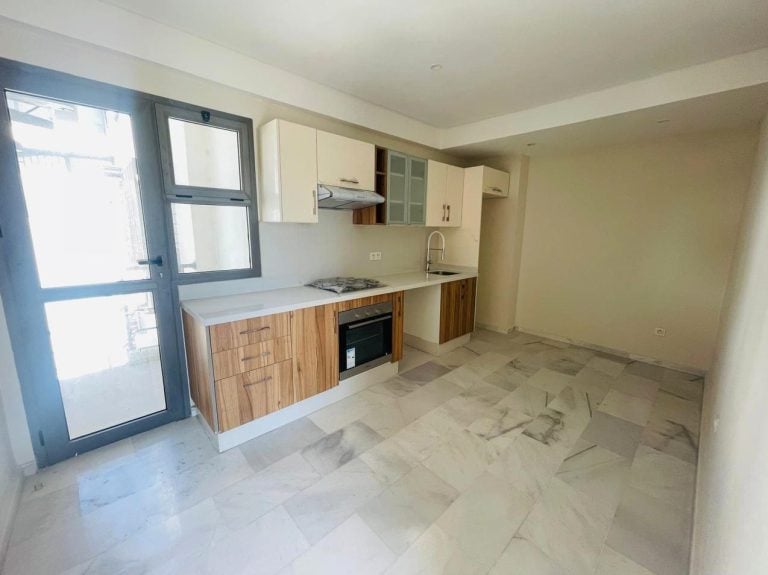 Luxury Unfurnished Apartment for Rent with Terrace – 98 m², Casablanca