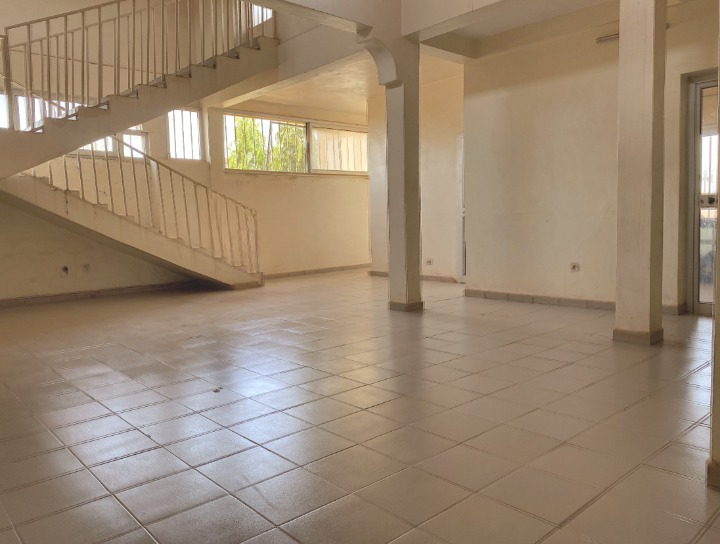 UN GRAND DUPLEX EN LOCATION A OUAGA 2000 AZIMMO SUR PERFECTOR IMMOBILIER