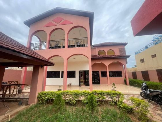 Duplex F9 avec piscine en vente à Ouaga2000 Zone A vers Hôtel ...