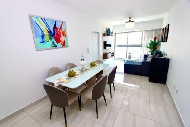 VENDO APARTAMENTO EN EVARISTO MORALES VACIO O AMUEBLADO