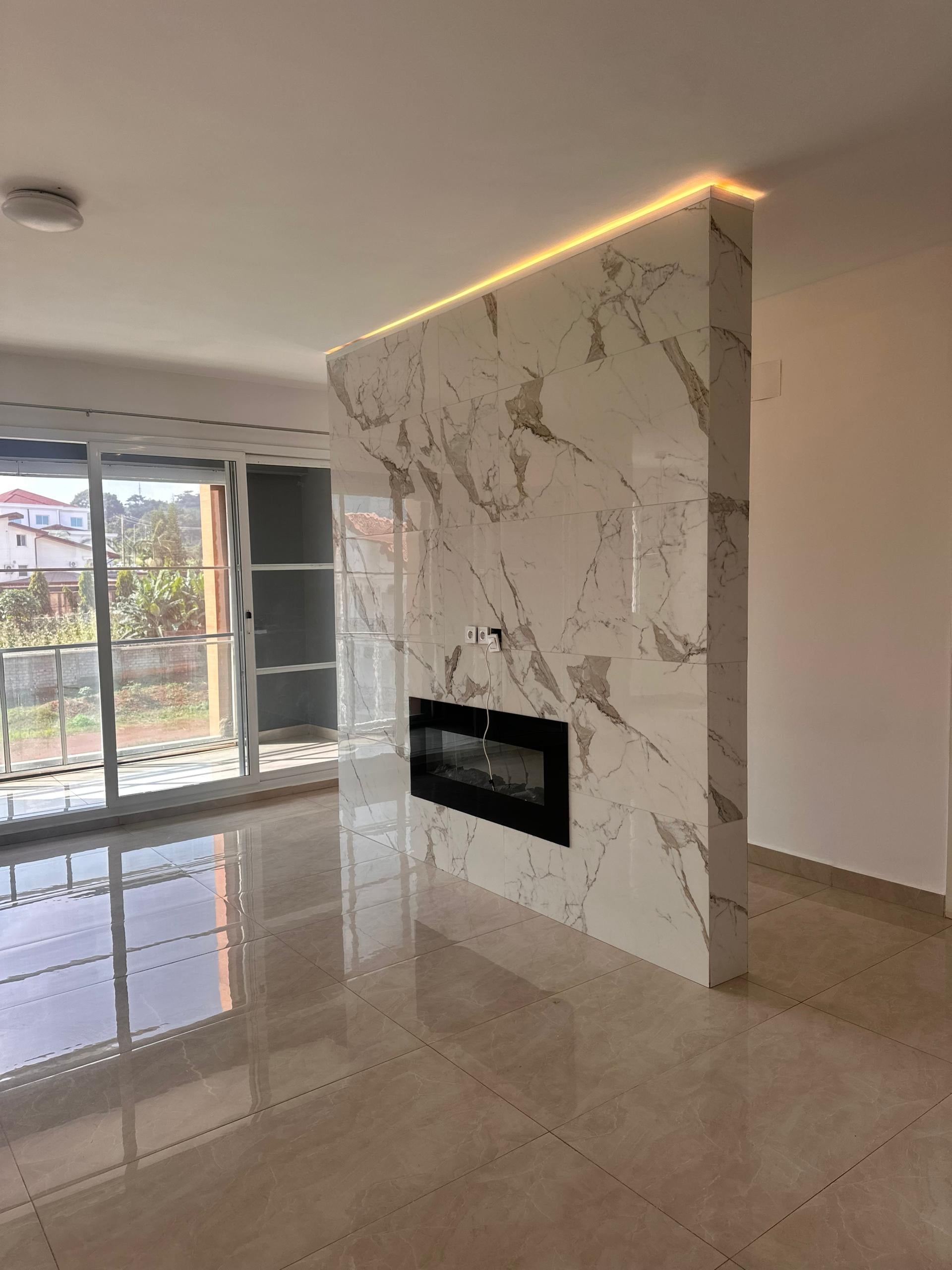 Luxury 3-bedroom apartment for rent in Golf-Bastos 