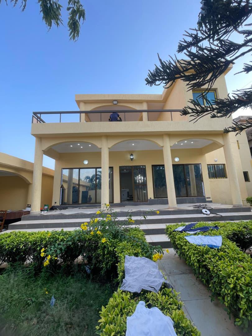 Villa MODERNE en vente ou à louer Lomé/Togo