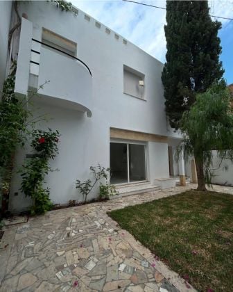 Marsa Sidi Abdelaziz: Se alquila una agradable villa de 5 dormitorios con ...