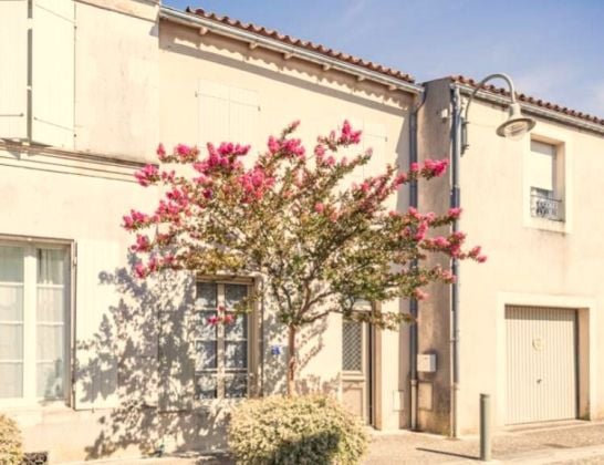 Charentes Maritimes, Marennes 17320, Maison de ville avec terrasse et ...