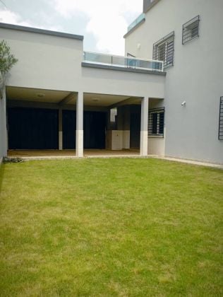 Villa MODERNE à vendre à AVENOU/DJIDJOLÉ 