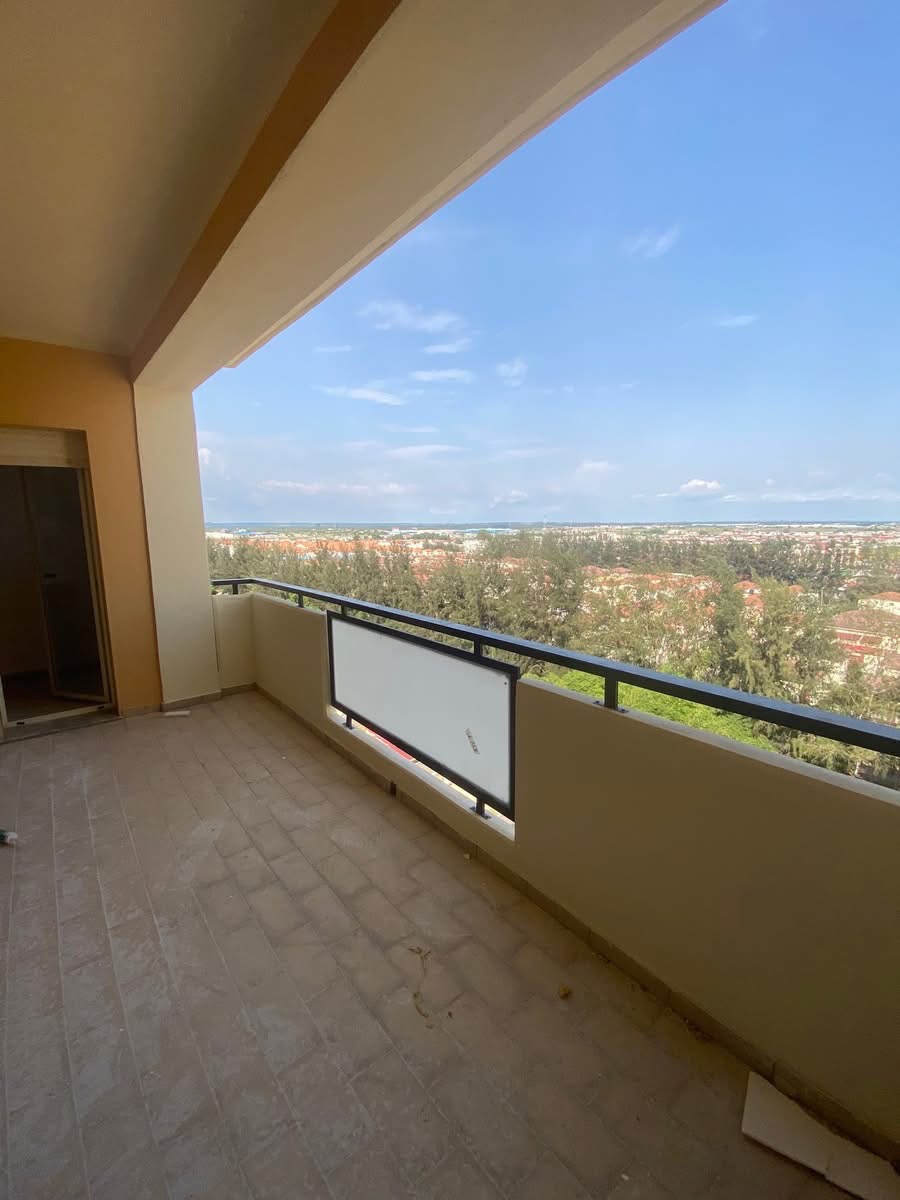 Appartement 4 pièces en location bassam cité italia 