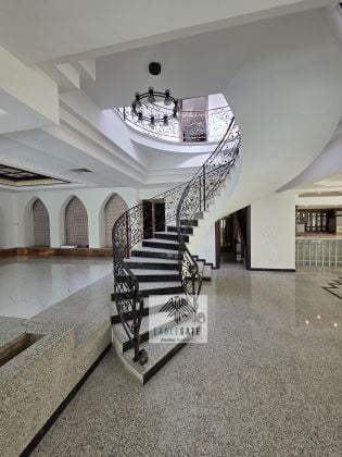 Salwa, sapcious 5 bedroom villa