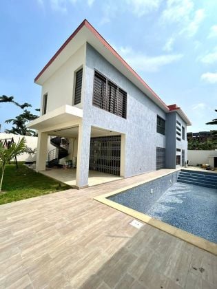 A LOUER VILLA DUPLEX 7 PIECES AVEC PISCINE ET JARDIN  RIVIERA M'BADON