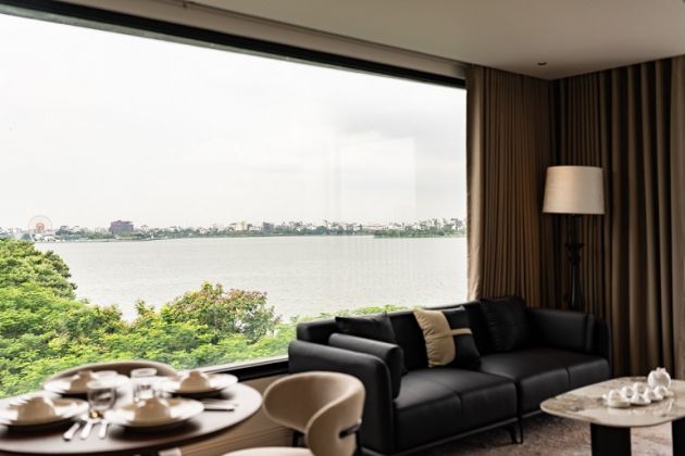Luxury, modern 2 – bedroom apartment with big outdoor space and lake ...