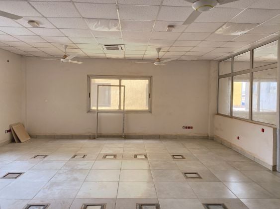 UN APPARTEMENT DE 08 PIECES SITUE AU R+1 D'UN IMMEUBLE EN LOCATION A LA ...