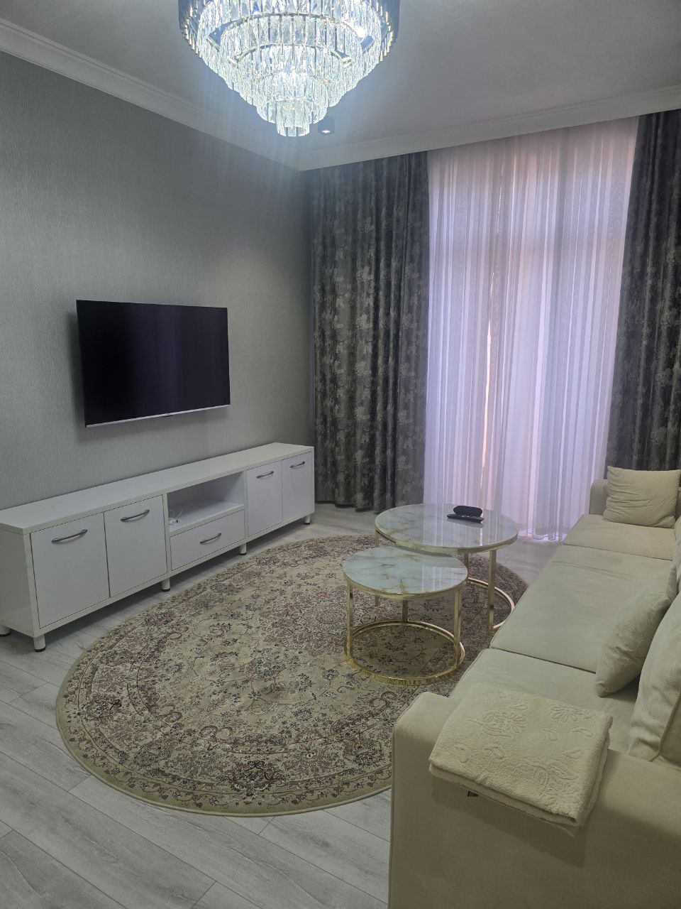 Bright and cozy Duplex of 165 m2 with open balcony in central Tashkent