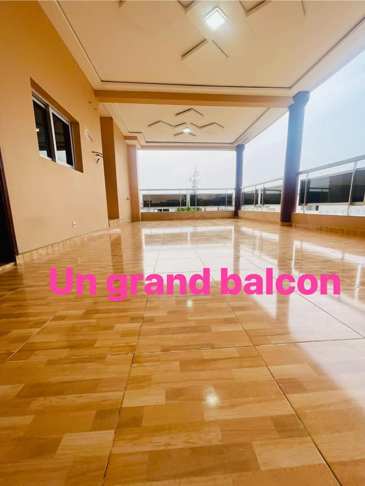 TROIS PIECES HAUT STANDING  A LOUER A COCODY FAYA