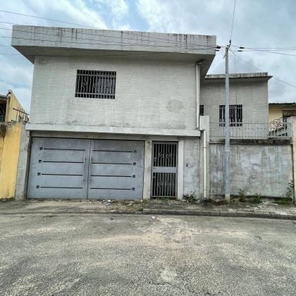 Vente d'une villa duplex de 7 pièces en gros oeuvres a Cocody ...