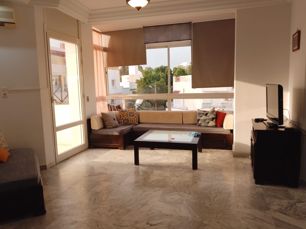 A louer a la marsa bel appartement meublé avec terrassz