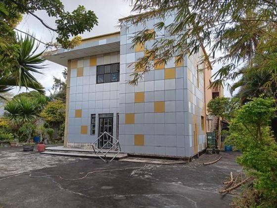 Bâtiment commercial à louer à Belle Rose