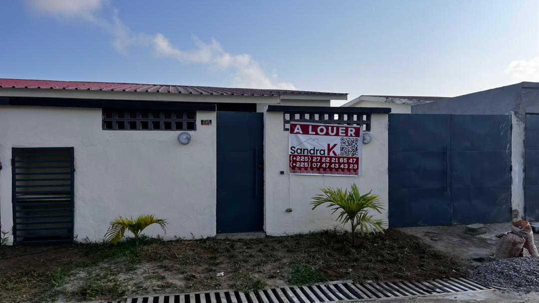 VILLA CON 3 CAMERE SU UN SOLO PIANO IN AFFITTO - GRAND BASSAM, CITE CALLISTO