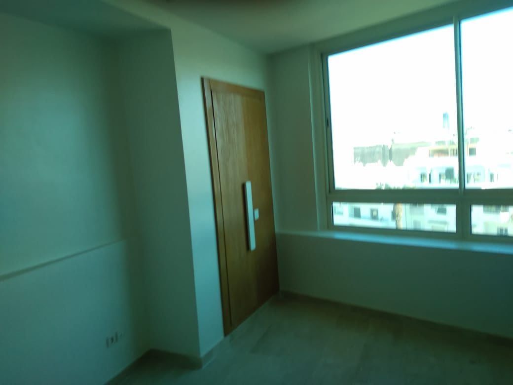 Superbe appartement à louer au 5e étage