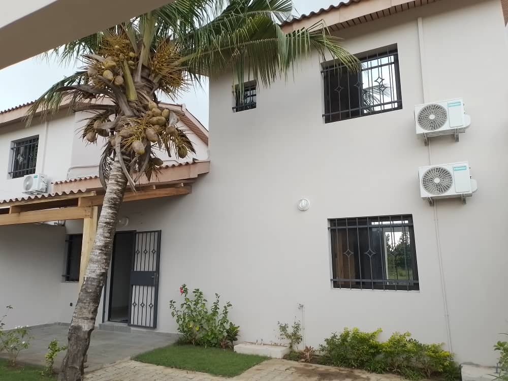 Villa duplex con 3 camere da letto in affitto