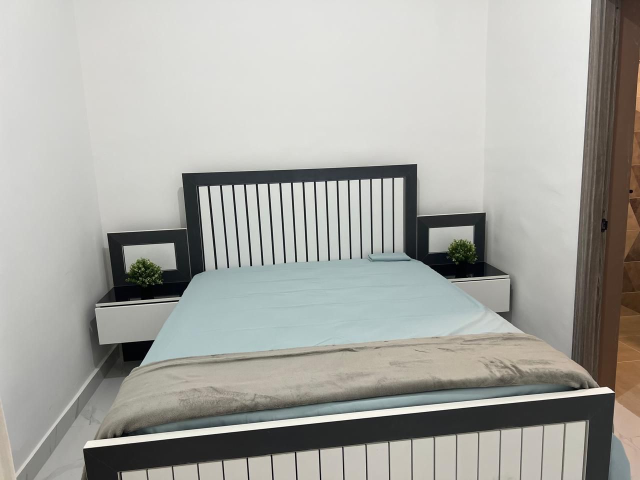 ALQUILO APARTAMENTO EN NACO AMUEBLADO 7 NIVEL