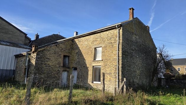 FAYS-LES-VENEURS : Maison en pierre à rénover avec grange et ...