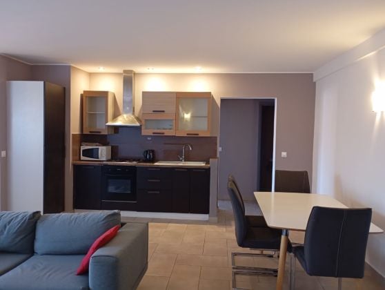 Rent a furnished apartment 