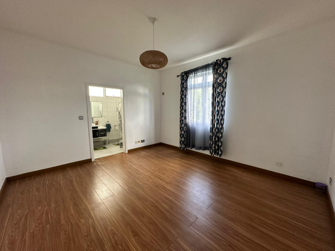 Superb 3-bedroom apartment for rent – Curepipe