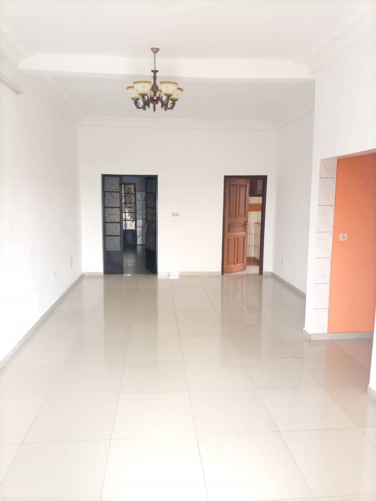 APPARTEMENT DE DEUX CHAMBRES À LOUER À BONAMOUSSADI