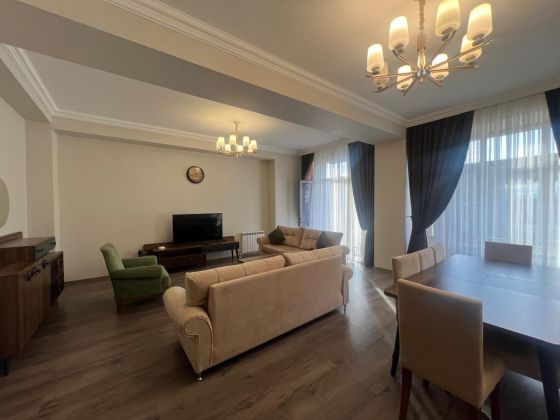 3 bedrooms apartment in White building 
