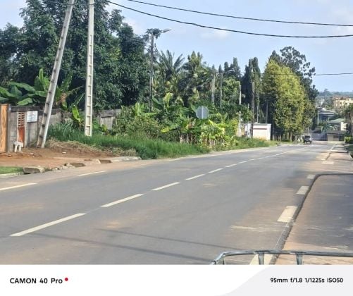Cocody ambassade Terrain commercial de 10000m2 à vendre  avec ACD 