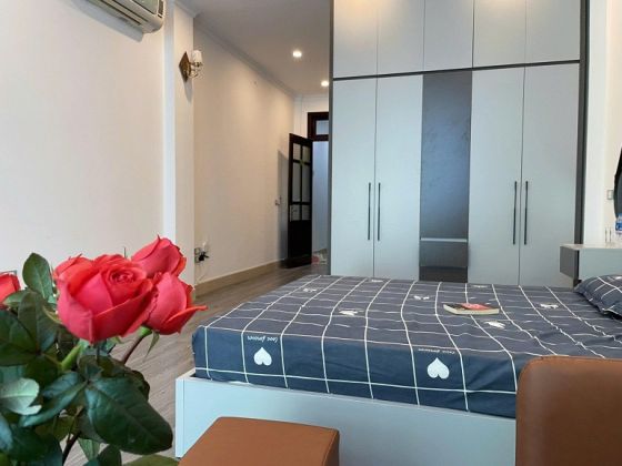 Nice studio apartment in Lac Long Quan street, Tay Ho district for rent