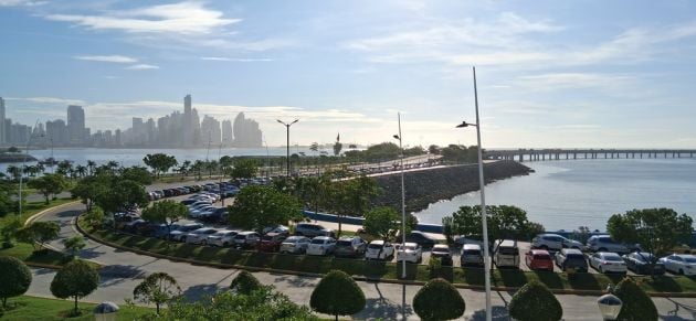 OPPORTUNITÉ UNIQUE AVEC VUE IMPRENABLE – Appartement ...