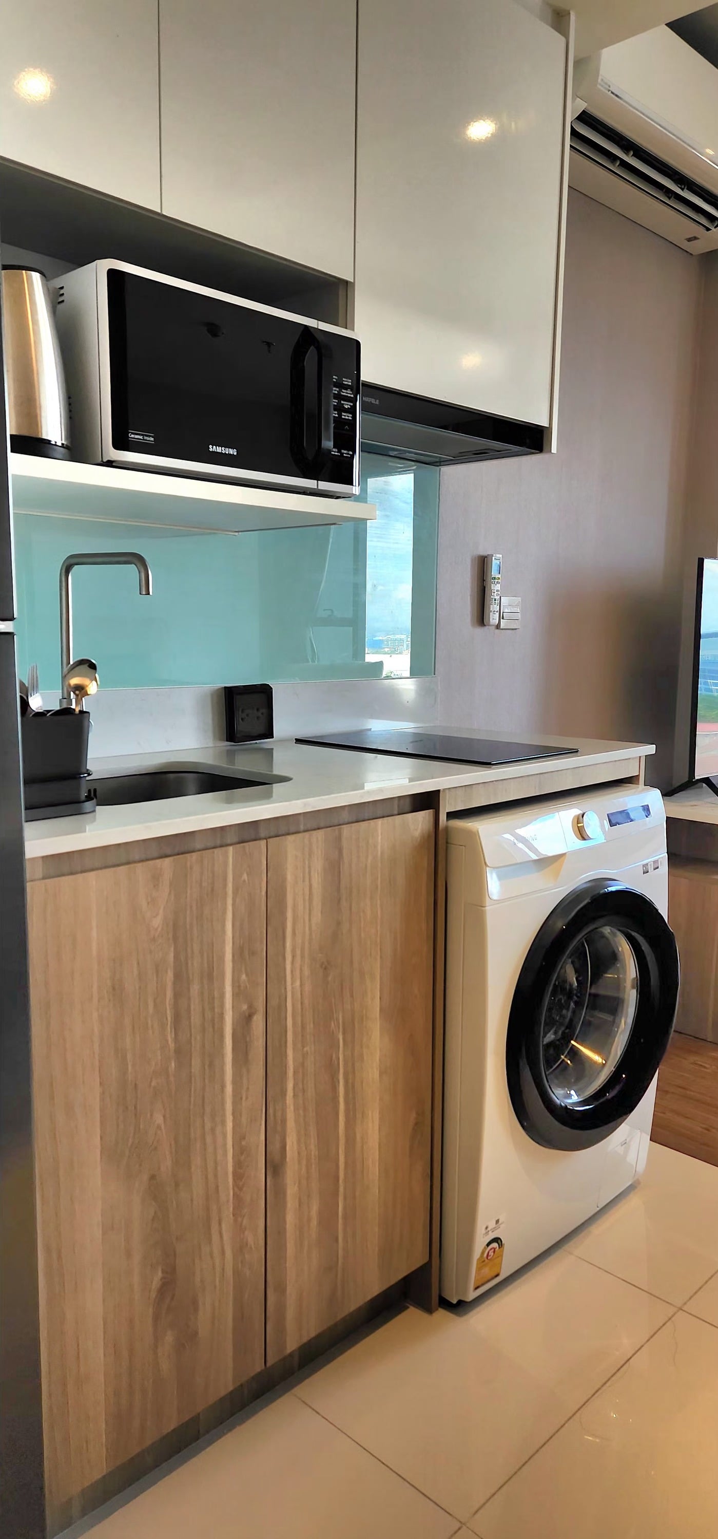 Luxury Condo New Brand for rent at North Pattaya