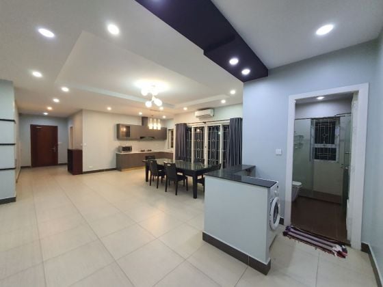 Modern apartment 4 bedrooms for rent south of Russian Market