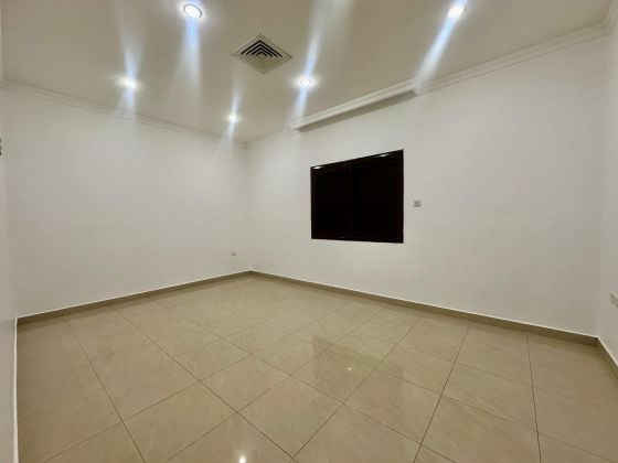 Four bedroom floor for rent in Al-Siddeeq
