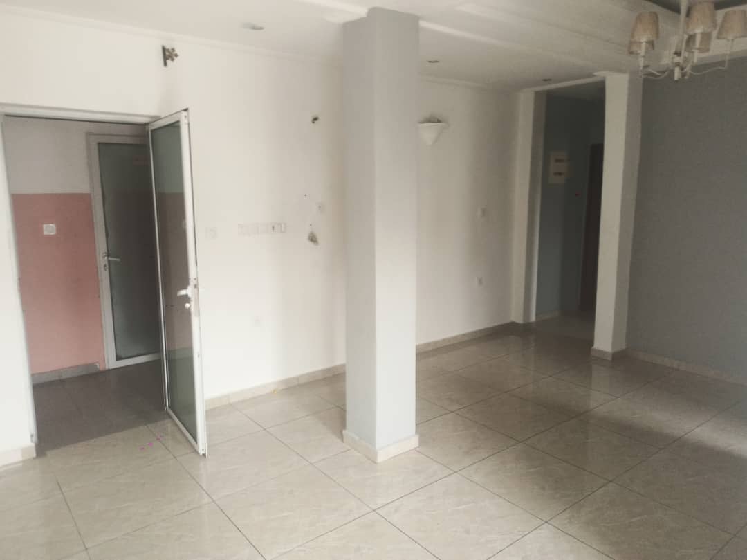 BEAU STUDIO À LOUER À BONAPRISO