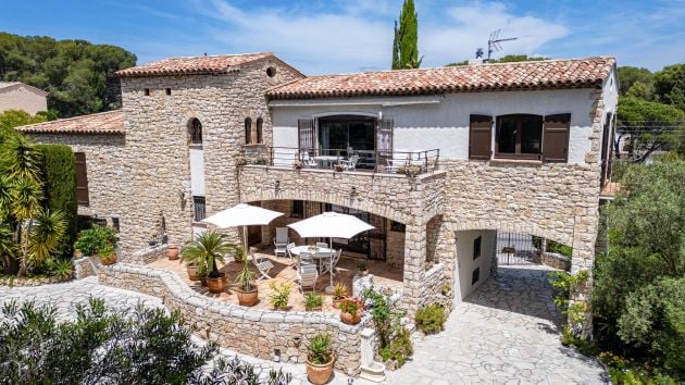 Bastide en Pierres d'Exception avec Vue Mer - Adresse Prestigieuse ...