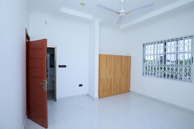 Noreen 8-unit Apartment Complex in Beahu near Busua Beach-Ideal for expat ...