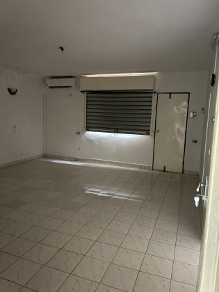 A luxury 3-bedroom villa with a swimming pool for rent in the area 