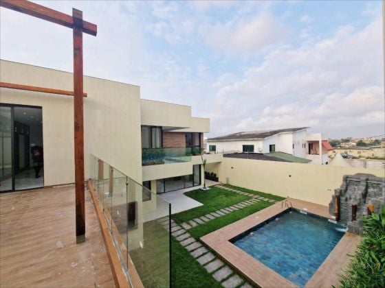 MISE EN VENTE D'UN DUPLEX HAUT STANDING DE 08 PIÈCES À ANGRE ...