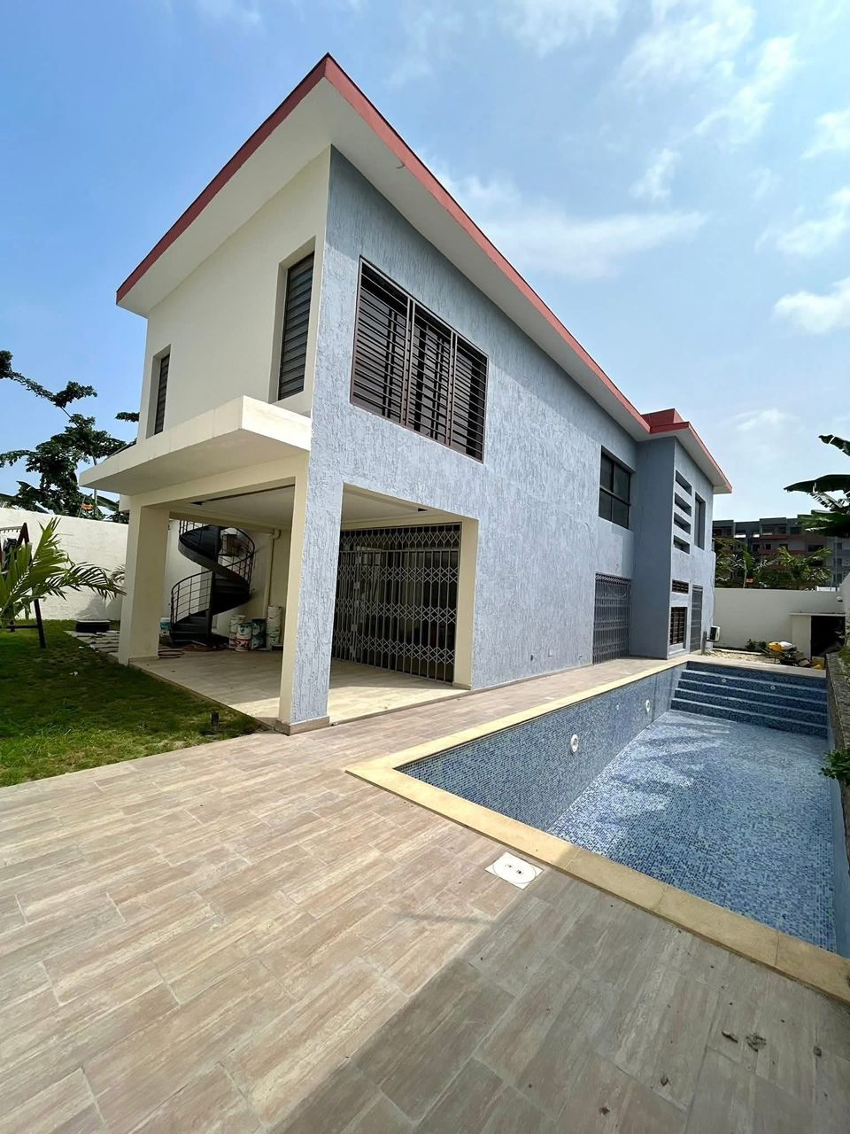 Affitto di una magnifica villa duplex di 7 locali a Cocody Riviera M'badon, vicino all'ambasciata cinese 