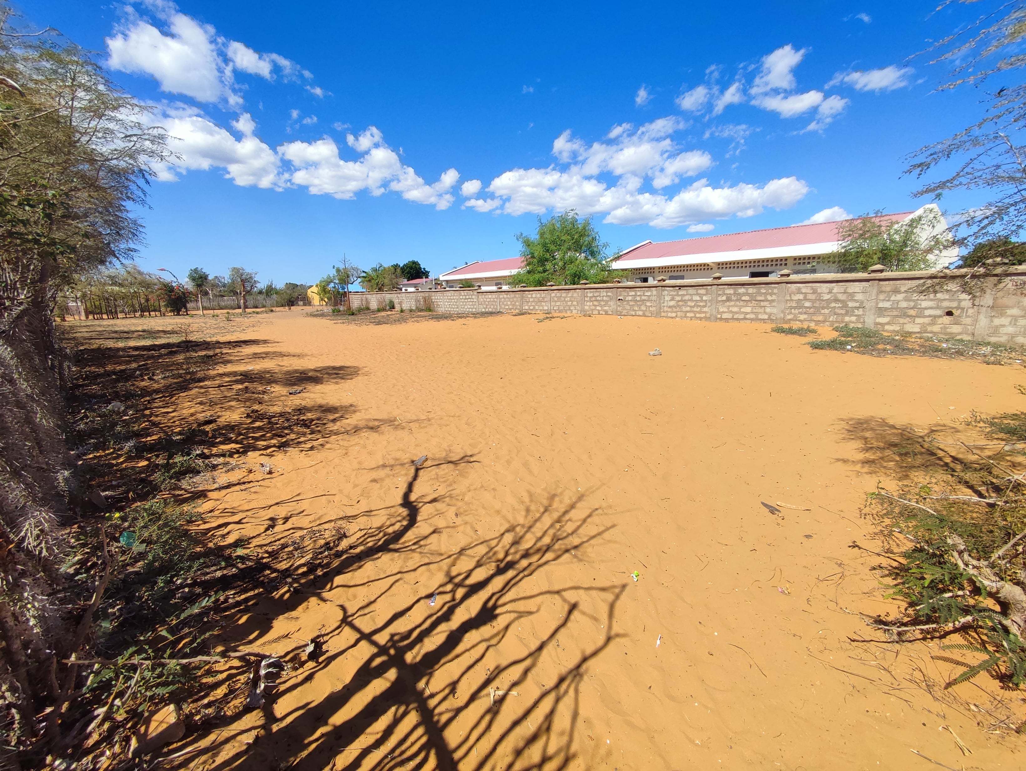 SE VENDE - Terreno plano de 1.118m2 cerca de las playas - Mangily, Tuléar II - Madagascar