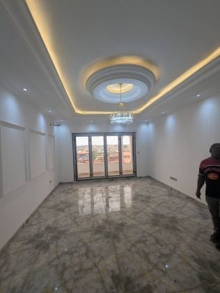 Somptueux Appartement Haut Standing Neuf à louer Odza