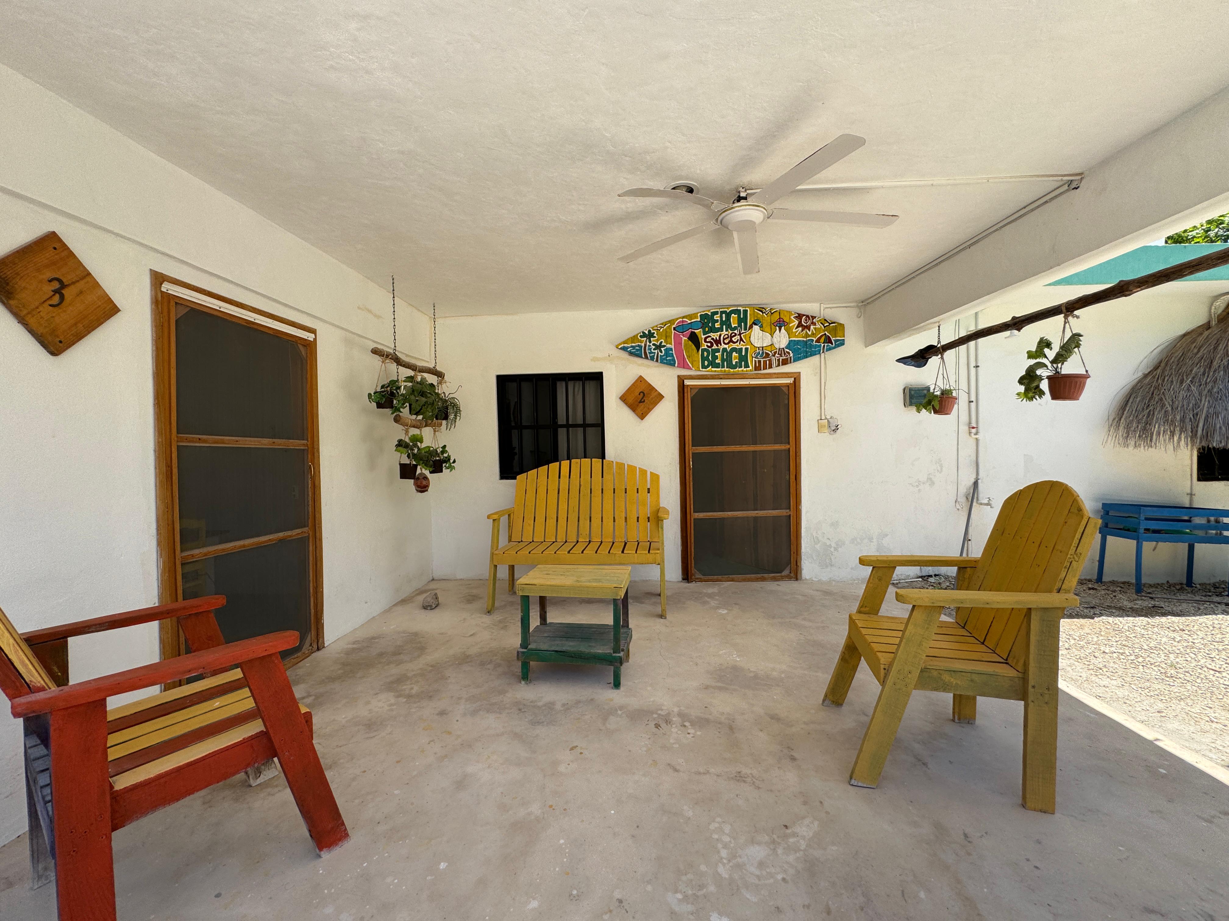 Maison à vendre à un pâté de maisons de la mer à San Crisanto, Yucatán, idéale pour Airbnb