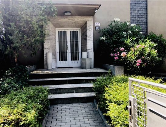 Tugendhat at your fingertips